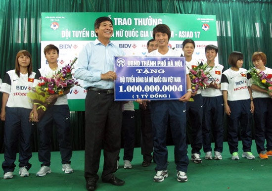 Vao ban ket ASIAD, cau thu nu duoc thuong den 90 trieu dong hinh anh