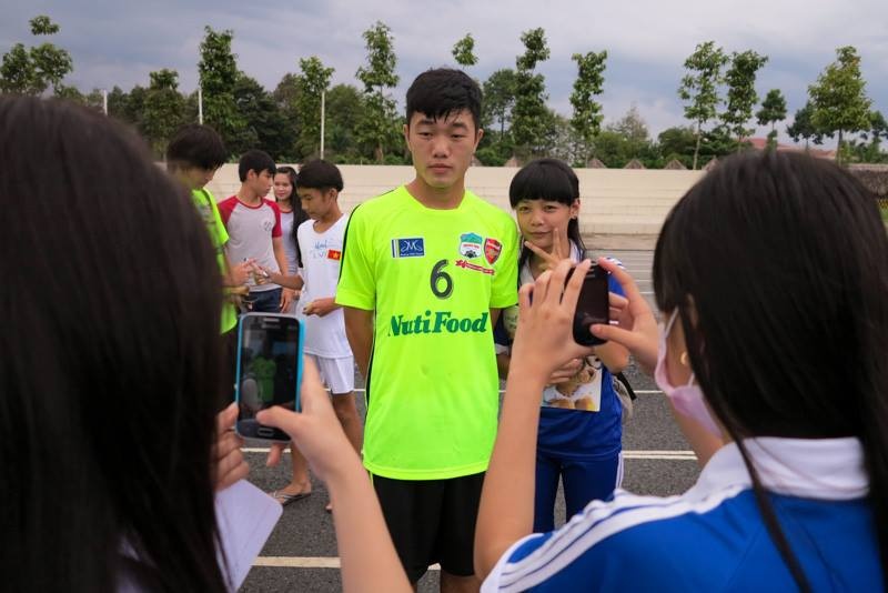 Dung bien U19 thanh mot thu do choi hinh anh