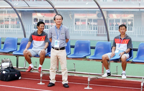 Bầu Đức không đặt chỉ tiêu để các cầu thủ thoải mái tâm lý hơn. Ảnh: Tùng Lê.