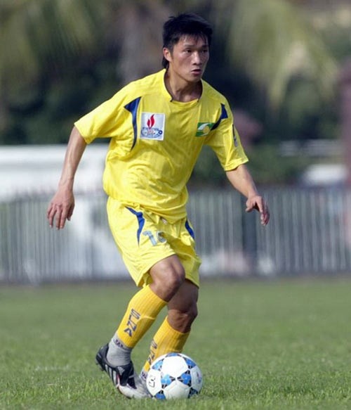 Đình Đồng được trở lại sân cỏ sớm 2 tháng. Ảnh: Bongdaplus.