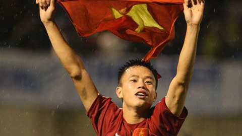 HLV Guillaume Graechen 'xem gio' trung ve Van Thang hinh anh