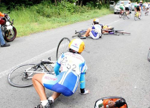 Nu cua ro Nguyen Thi Tha gay bon xuong suon, cat bo mot than hinh anh