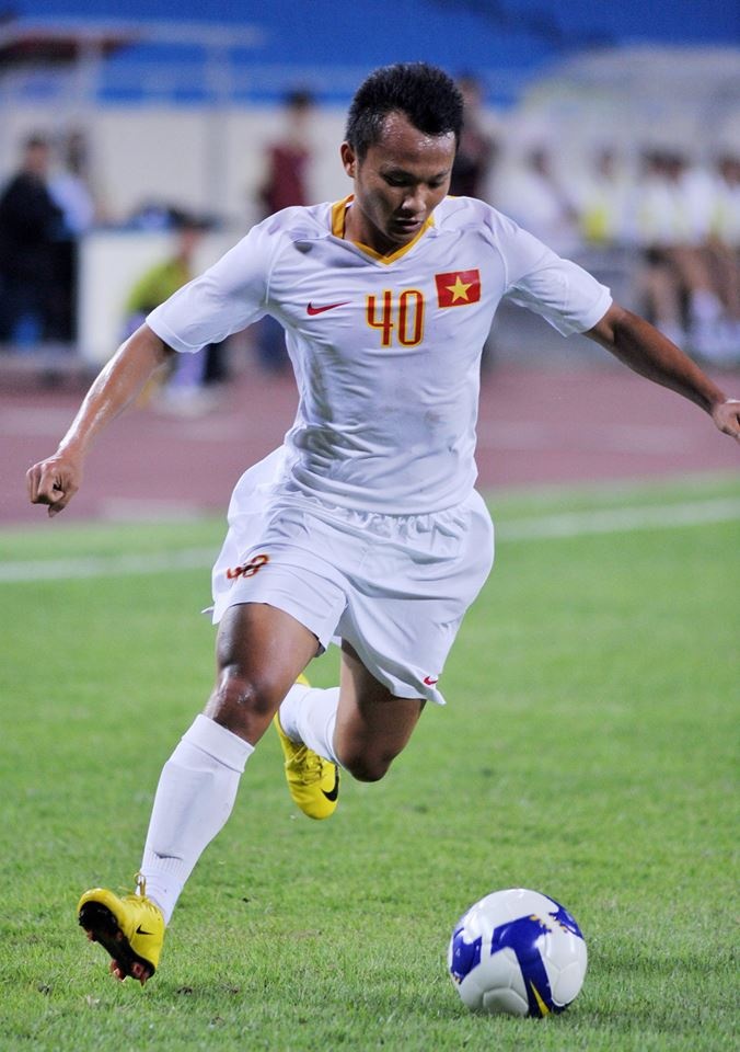 Trọng Hoàng là một trong những tiền vệ nội hay nhất tại V.League 2014. Ảnh: Hoàng Hà.