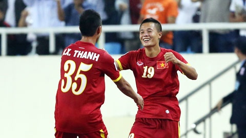 Thành Lương hạnh phúc lâng lâng sau khi ghi bàn vào lưới Philippines.