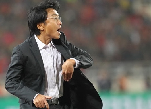 Ong Miura tu choi nhuong ghe HLV truong U23 cho thay Giom hinh anh