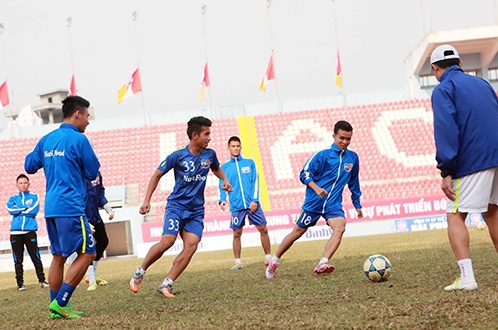 800 canh sat bao ve tran Hai Phong - HAGL hinh anh