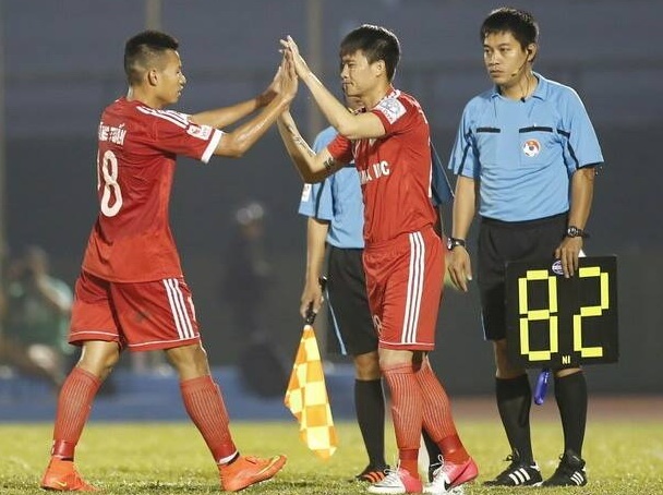 Cong Vinh 'song mon' o Binh Duong hinh anh