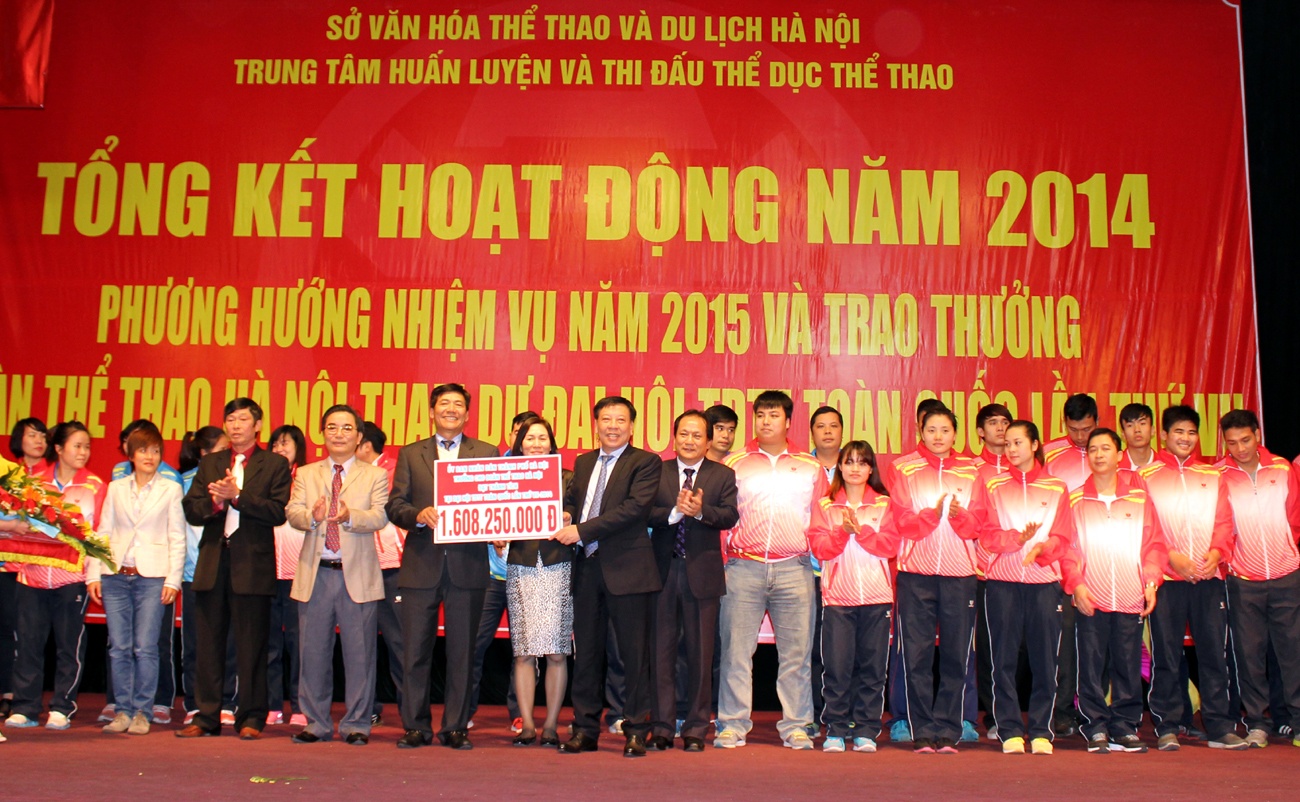 Ha Noi thuong hon 1,6 ty dong cho HLV, VDV xuat sac hinh anh