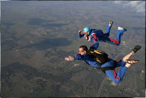 The thao mao hiem: Bay giua bien troi Viet Nam hinh anh