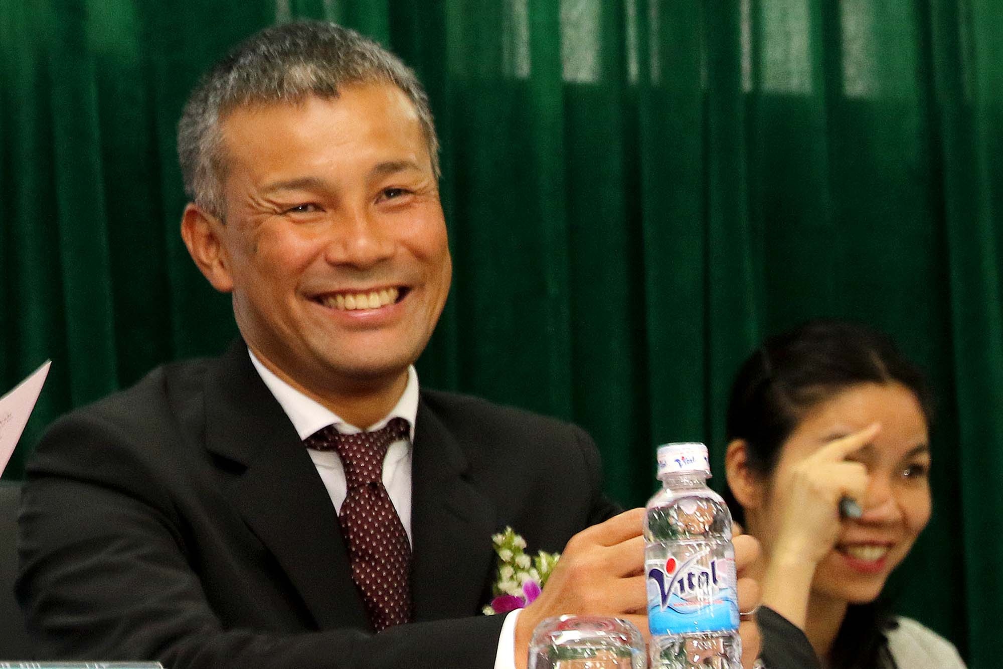 Tan HLV tuyen nu Viet Nam thong thao 3 ngoai ngu hinh anh