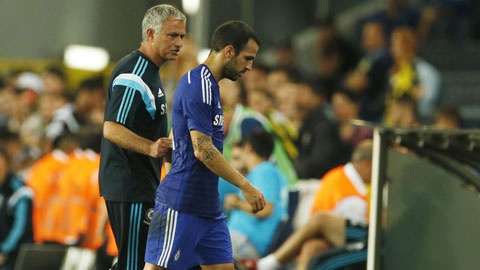 Mourinho co cuu duoc Fabregas? hinh anh
