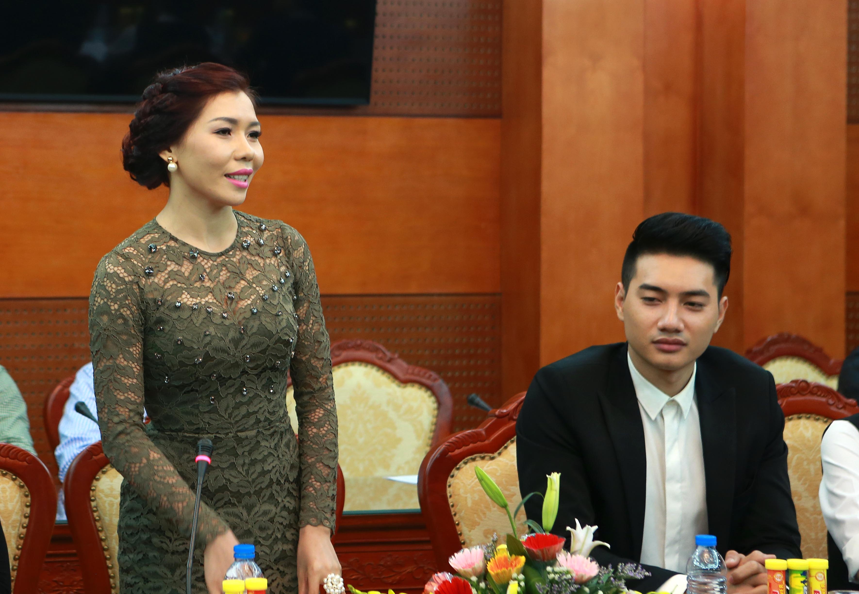 ‘Nu hoang toc do’ Vu Thi Huong van du SEA Games 28 hinh anh