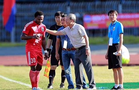 HLV Le Thuy Hai sap chia tay Binh Duong? hinh anh