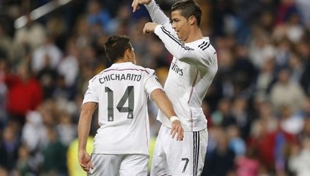 Ronaldo lai lap ky luc vo tien khoang hau hinh anh
