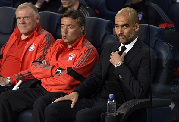 Bayern pham 3 dieu cam khi doi mat Barca hinh anh