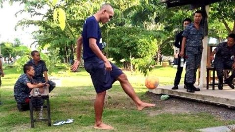 Teerasil Dangda đang phải thực hiện nghĩa vụ quân sự nên khó có thể ra sân ở trận gặp ĐT Việt Nam sắp tới.