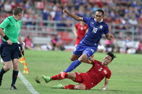 Buon vi loi da xau xi cua tuyen Viet Nam hinh anh