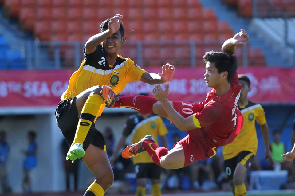 Cong Phuong du bi, Hong Quan da chinh khi gap Malaysia? hinh anh