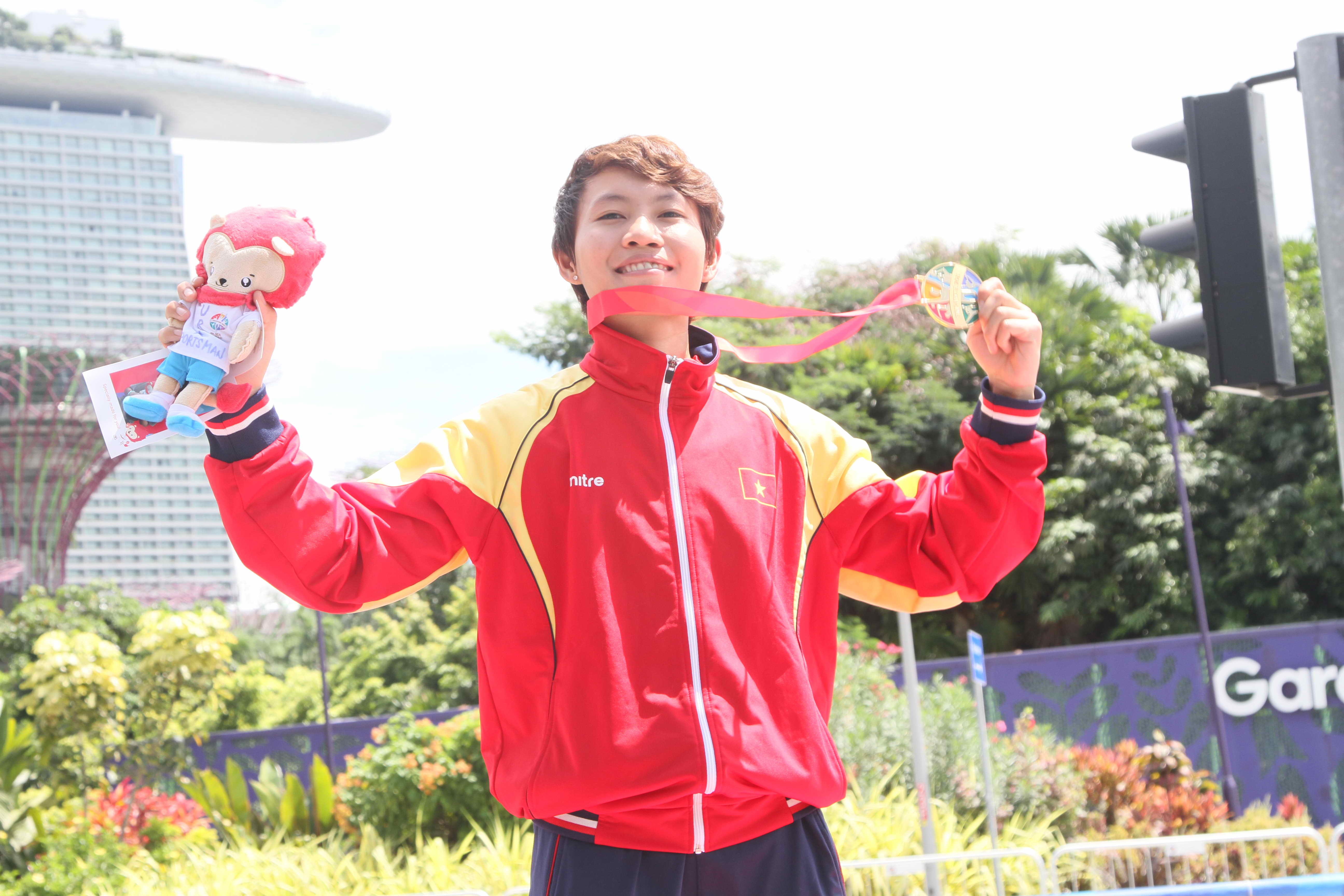 Mon qua dac biet cua quan quan xe dap SEA Games hinh anh