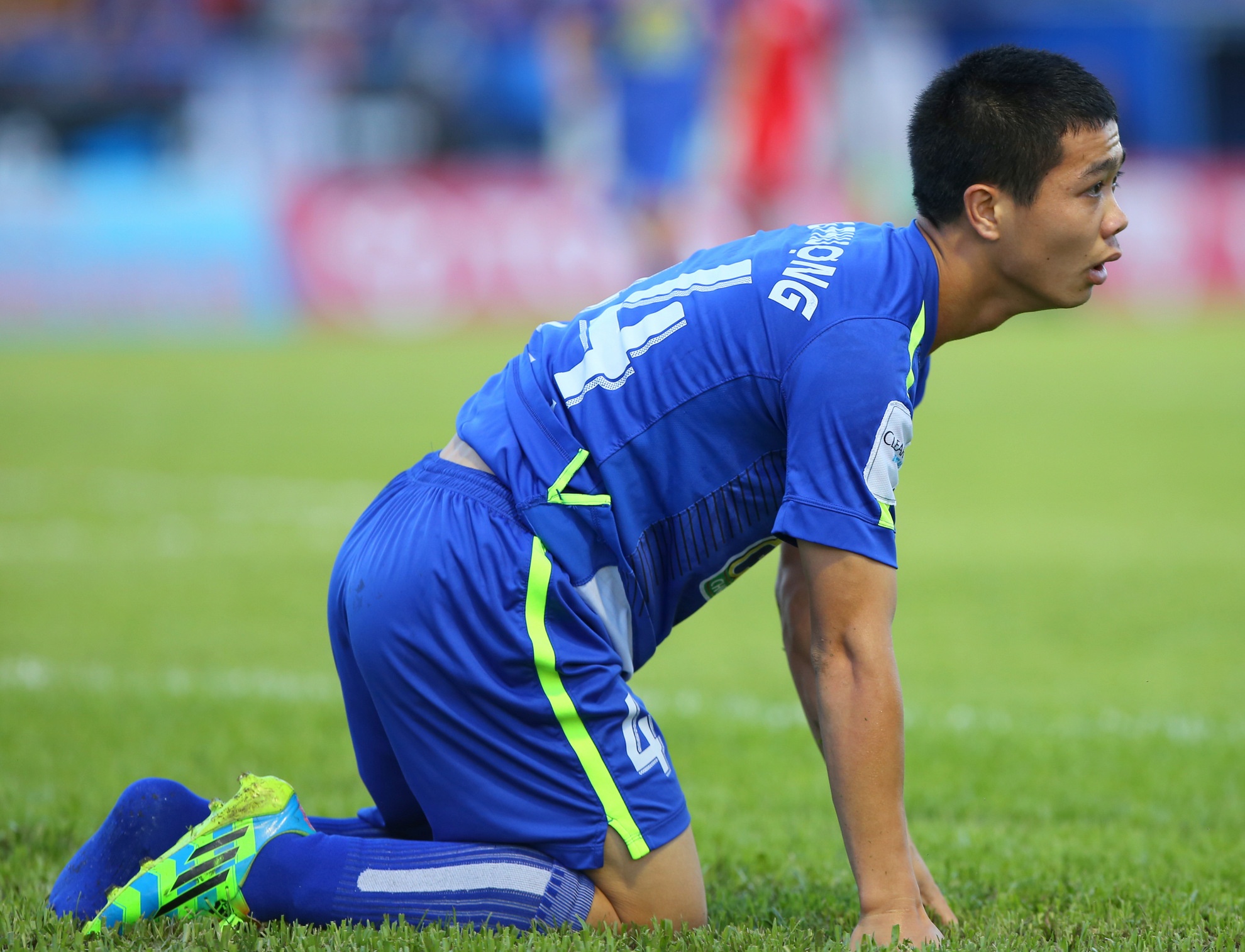 HAGL nhu vo si khong biet ne don, thuong xuyen dam hut hinh anh