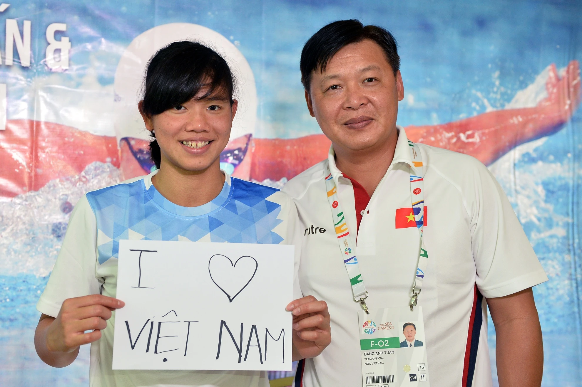HLV Anh Tuan: 'Anh Vien nhu nguoi linh ra tran' hinh anh