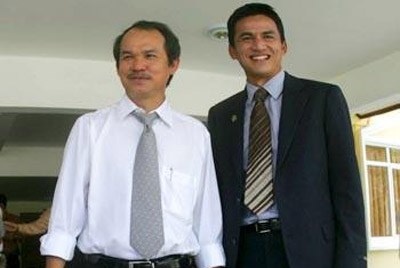 Bau Duc bi mat gap Kiatisak truoc tran Viet Nam – Thai Lan hinh anh