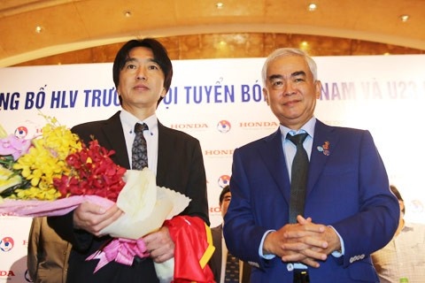 VFF phai den bu tien ty neu sa thai HLV Miura hinh anh