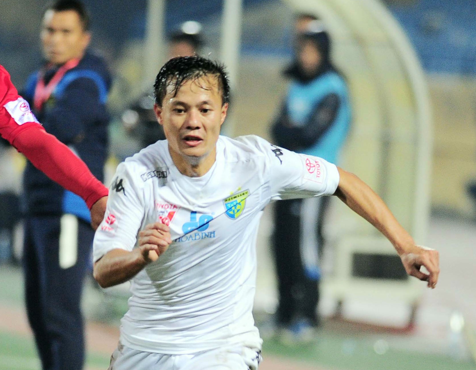 Ha Noi T&T khung hoang sau tran thua Than QN hinh anh