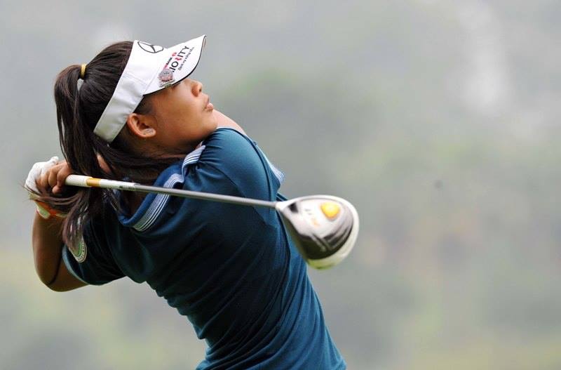 500 golf thu ganh dua chiec cup tri gia 300 trieu dong hinh anh