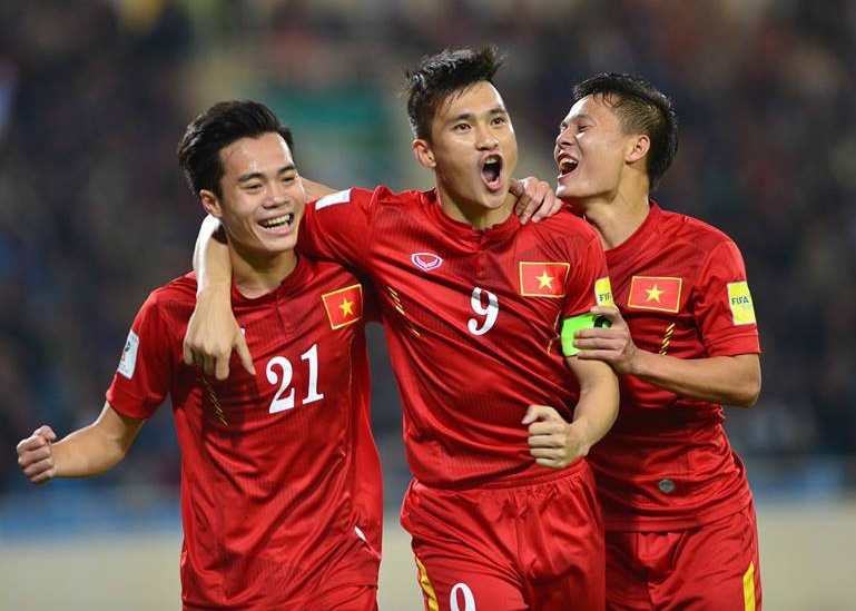 Huu Thang da ket hop duoc 3 the he cau thu hinh anh