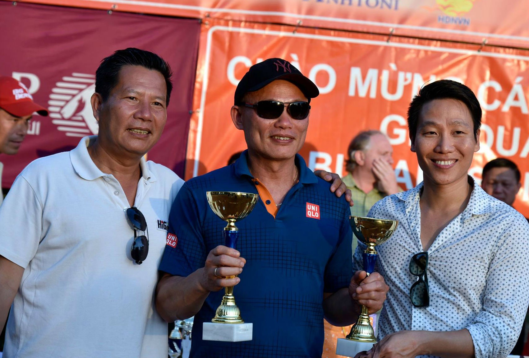 Soi noi giai tennis cong dong nguoi Viet tai Budapest hinh anh