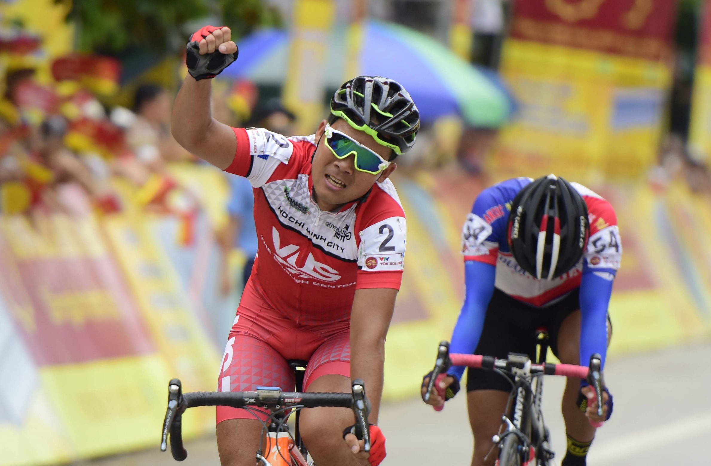 Le Van Duan tro lai cuoc dua ao vang hinh anh