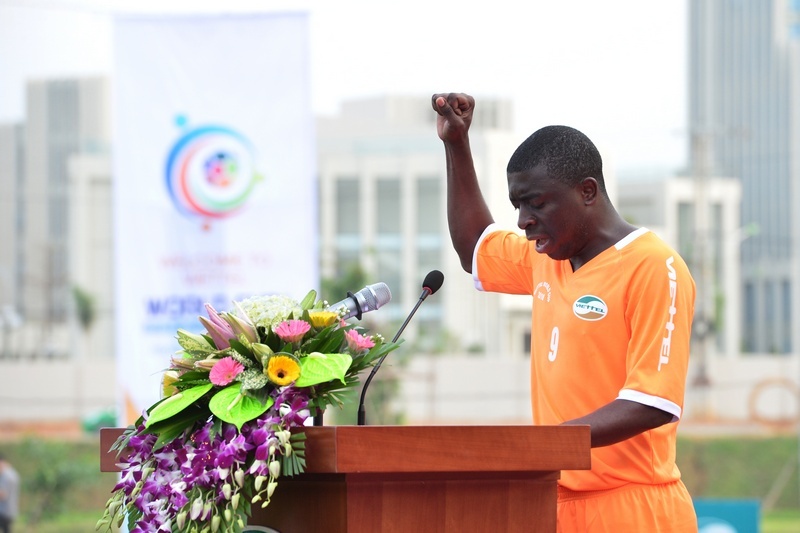 135 cau thu ngoai du giai bong da phong trao hinh anh