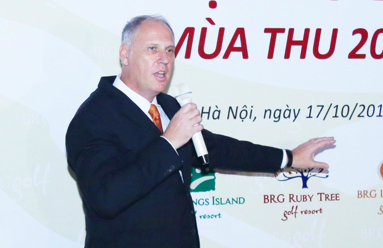 Khai truong su kien golf co tong giai thuong 6,5 ty dong hinh anh