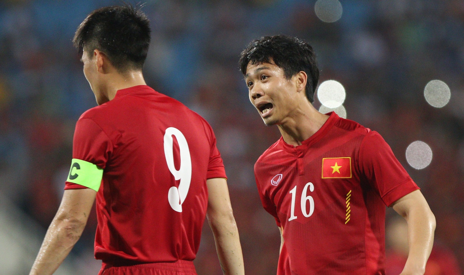 Cong Vinh chia tay tuyen Viet Nam anh 2