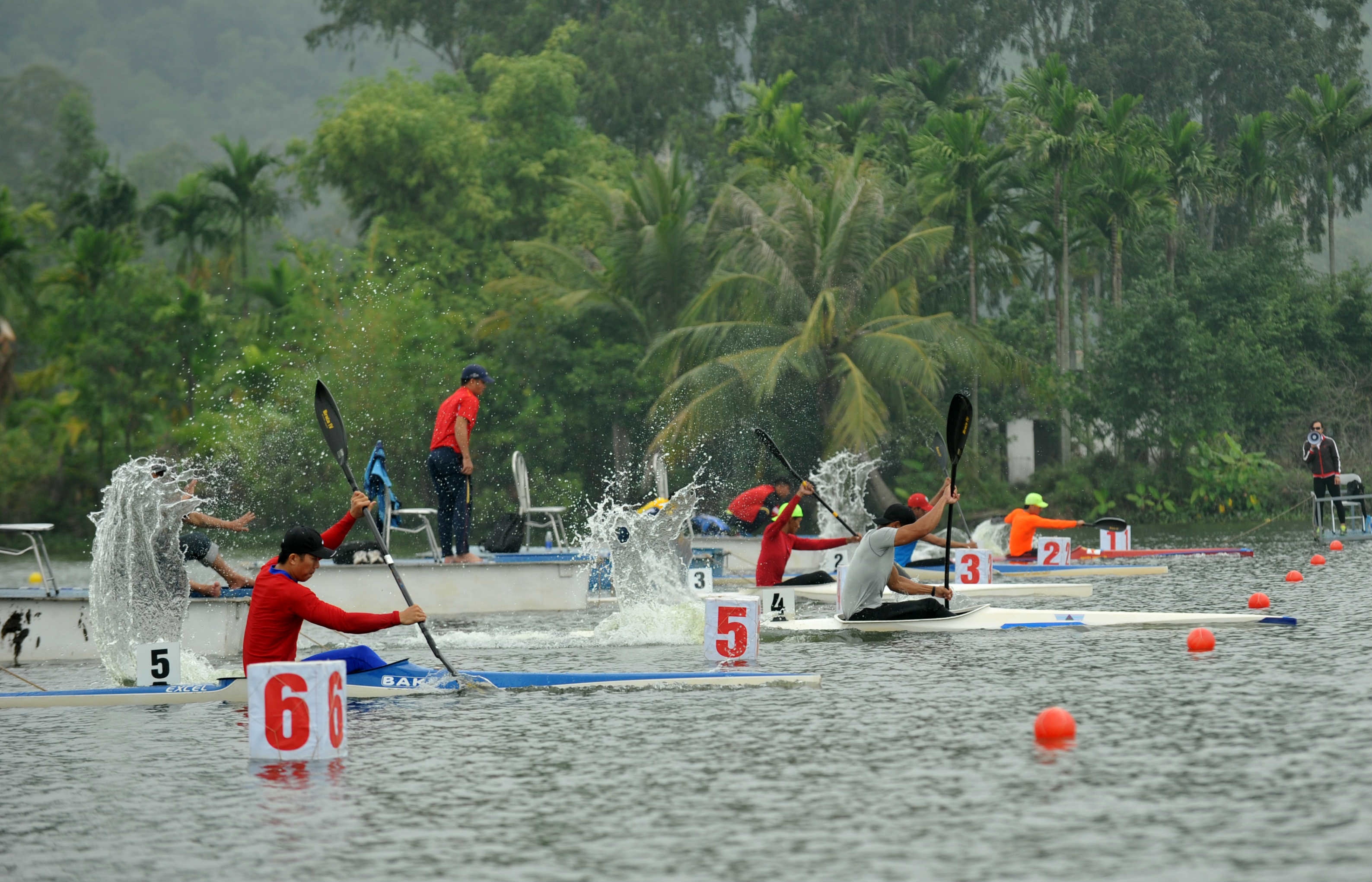 Vinh Phuc dan dau giai VDQG canoeing 2016 anh 6