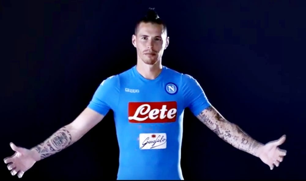 CLB Ha Noi se co mau ao moi nhu Napoli? hinh anh