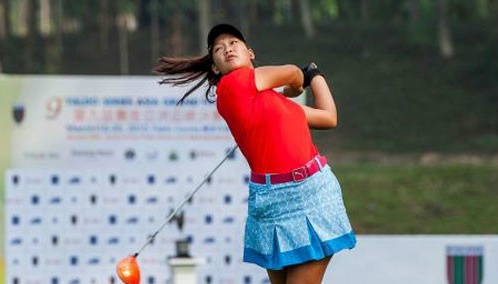 Co gai Viet ghi dau an o he thong golf dai hoc My hinh anh