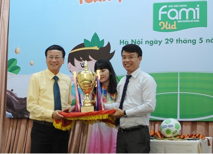 Giai bong da nhi dong toan quoc 2017 anh 2