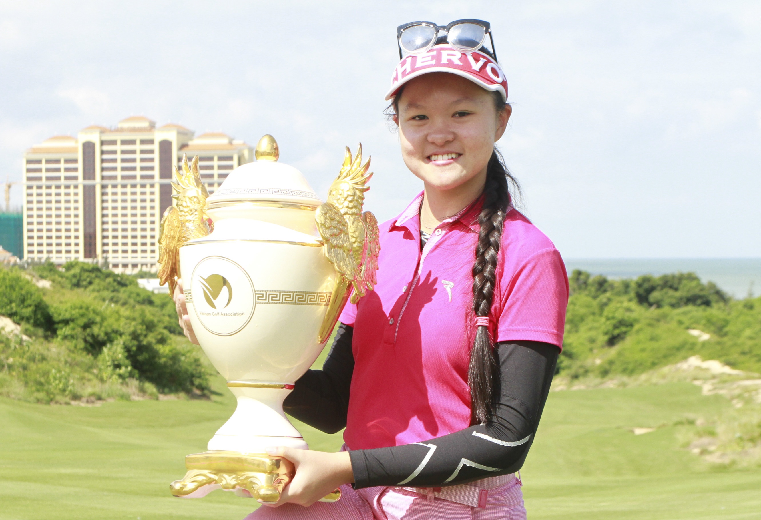 Co gai lai Viet - Nhat dang quang Vietnam Junior Open 2017 hinh anh