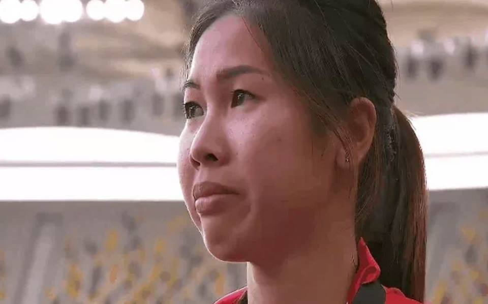 VDV Viet Nam uat uc phat khoc du duoc nhan HCV hinh anh