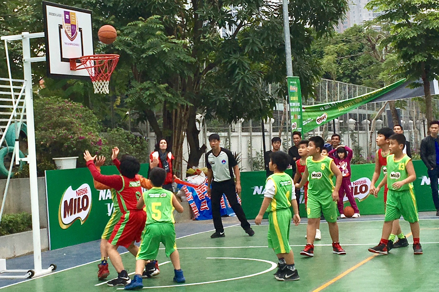 giai bong ro hoc sinh tieu hoc ha noi anh 1