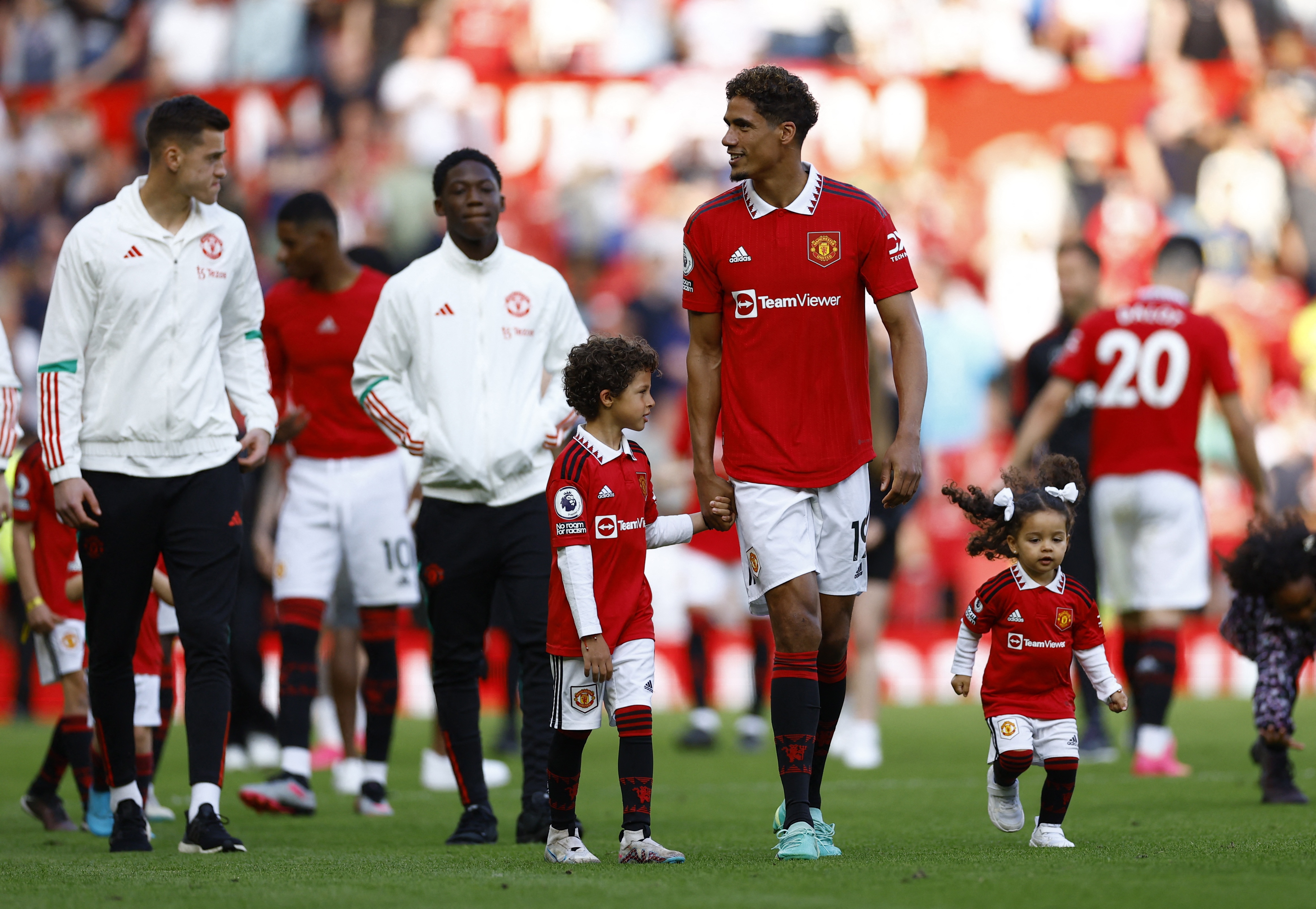 Varane la thu MU can anh 3