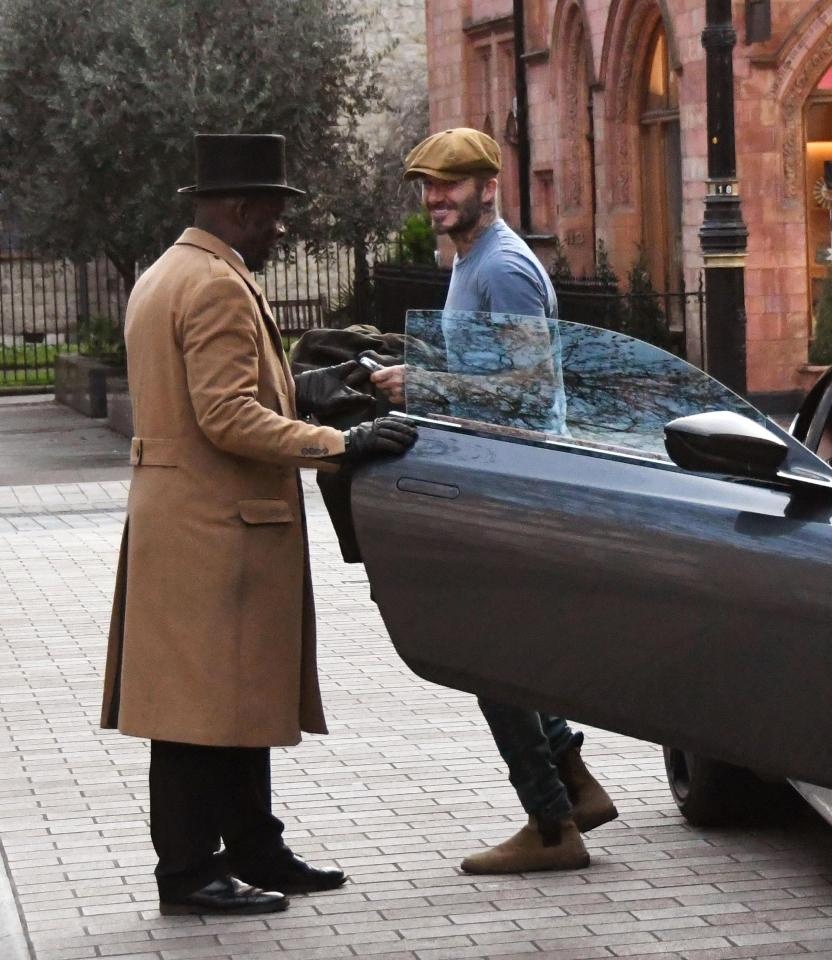 David Beckham mua siêu xe thể thao mới của Aston Martin ảnh 2 David Beckham mua sieu xe the thao moi cua Aston Martin anh 2