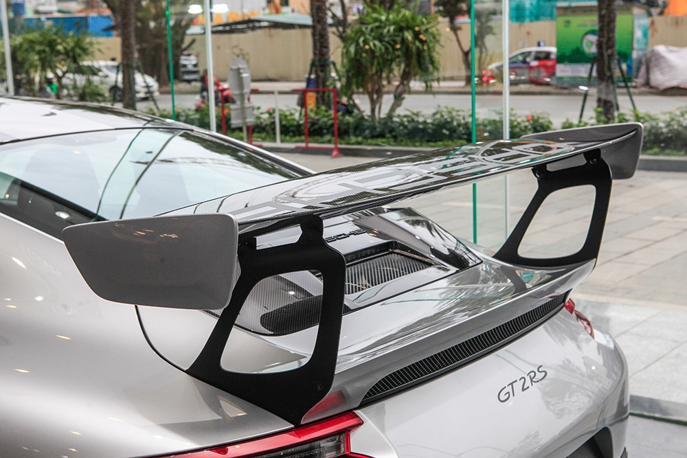 Can canh chiec Porsche 911 manh nhat trong lich su anh 14