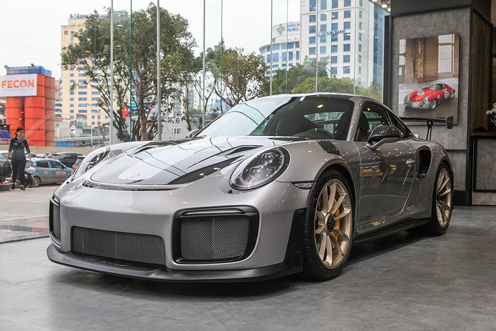Chi tiet Porsche 911 GT2 RS manh nhat lich su, gia 20 ty o VN hinh anh