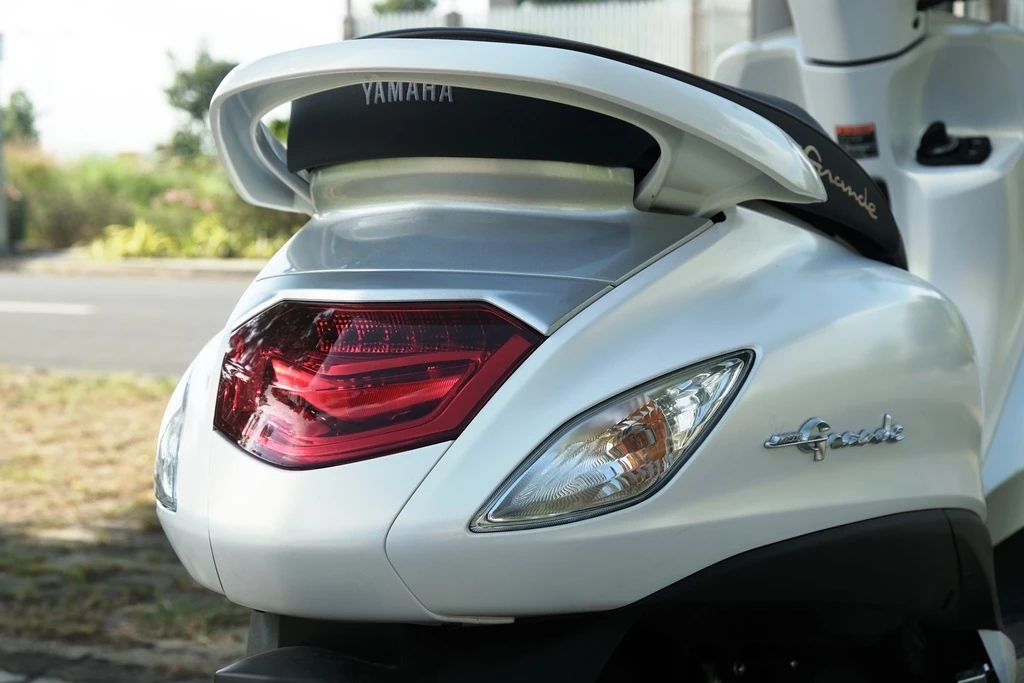 Yamaha Grande Hybrid co dang mua voi gia 49, 5 trieu? anh 4