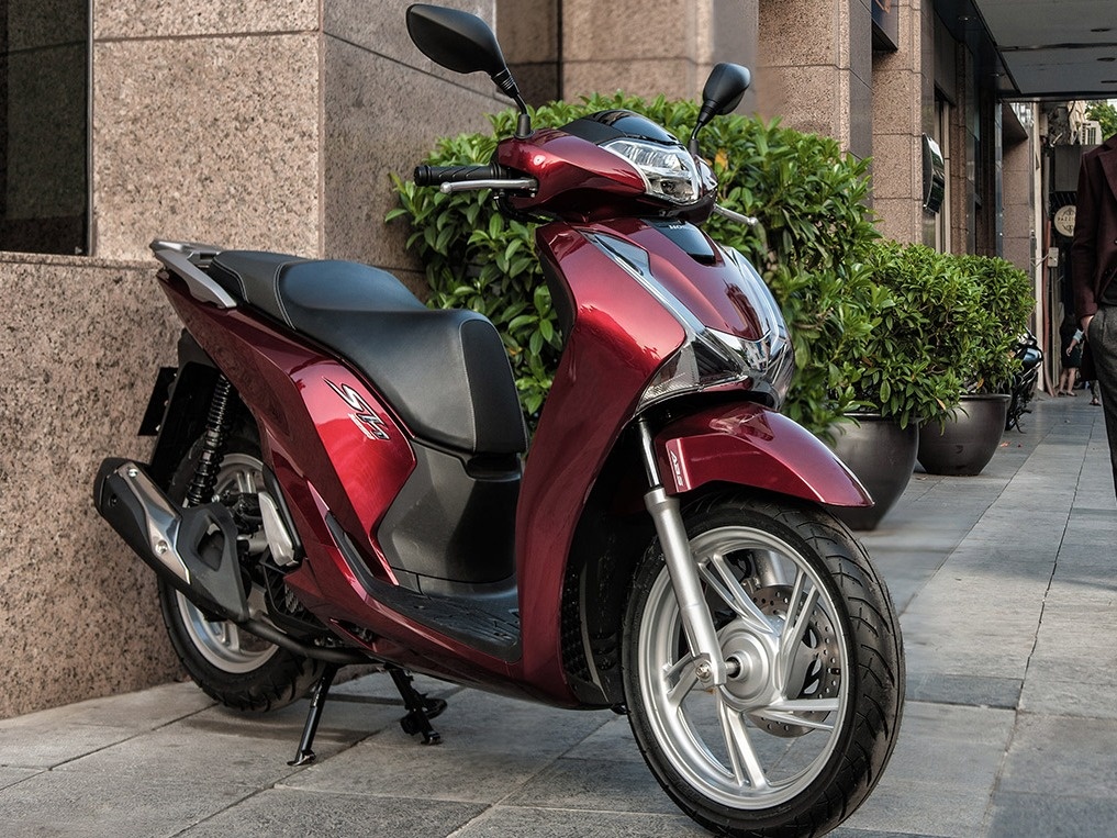 Nu cao 1m55 co nen mua Honda SH? hinh anh