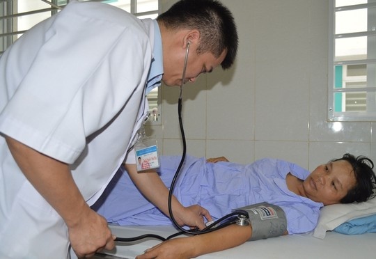 Cuu song thai phu nhau cai rang luoc hiem gap hinh anh