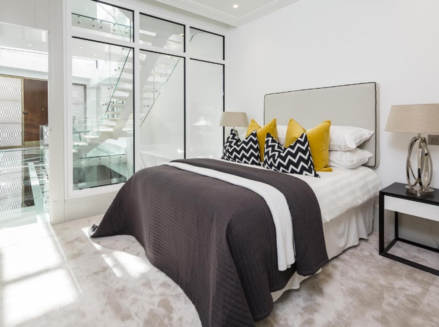 ky tuc xa sang trong anh 7